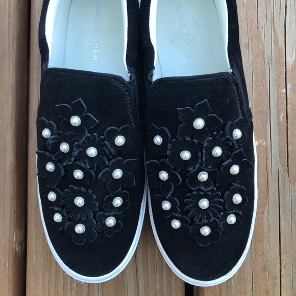 Marc Fisher Sneaker Slip On - Picture 13 of 13